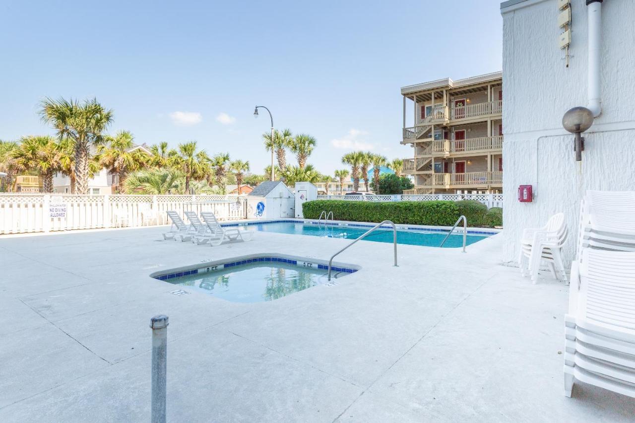 Ocean Towers Resort Atlantic Beach Exterior foto